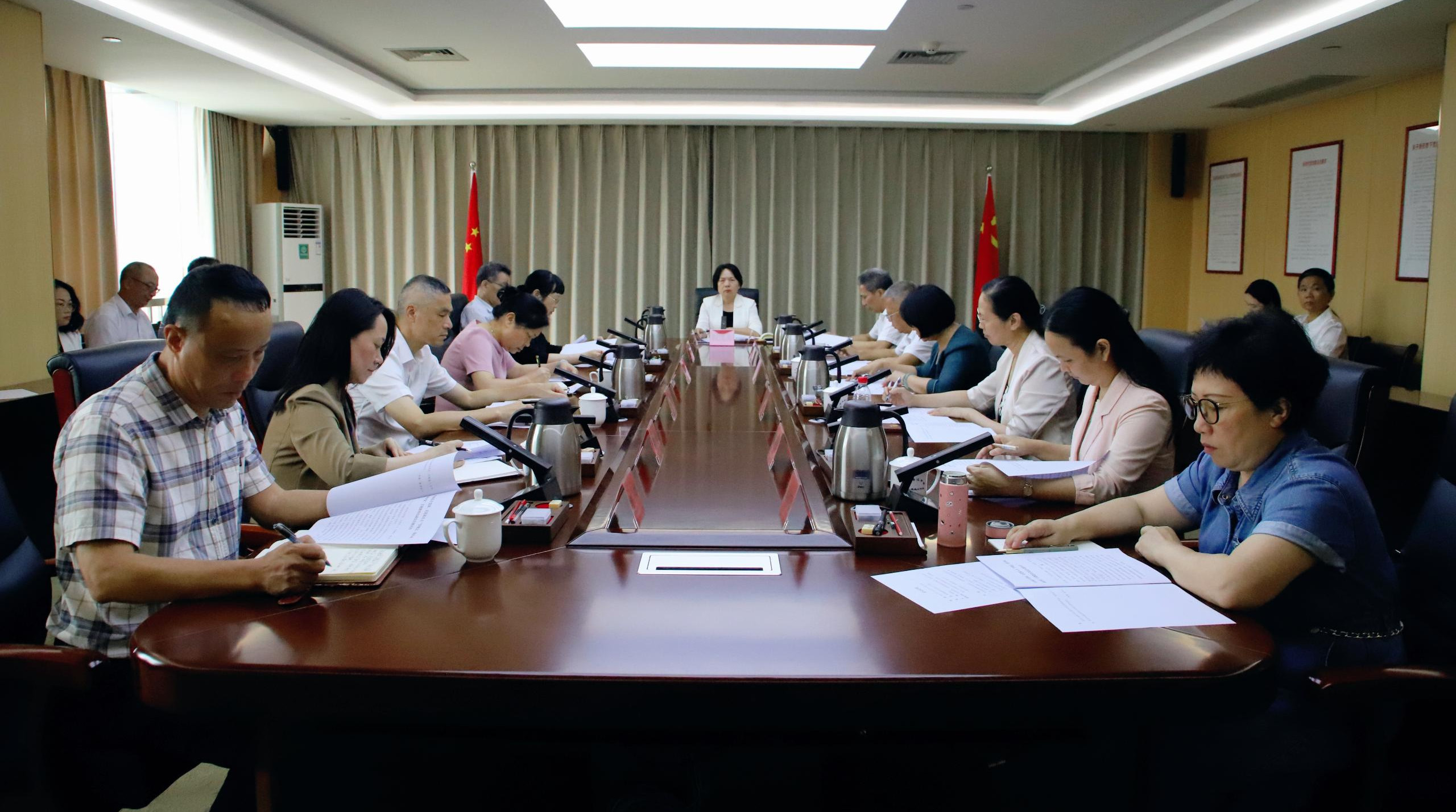 市各民主党派、无党派人士“学规定、强作风、树形象”主题教育启动会召开